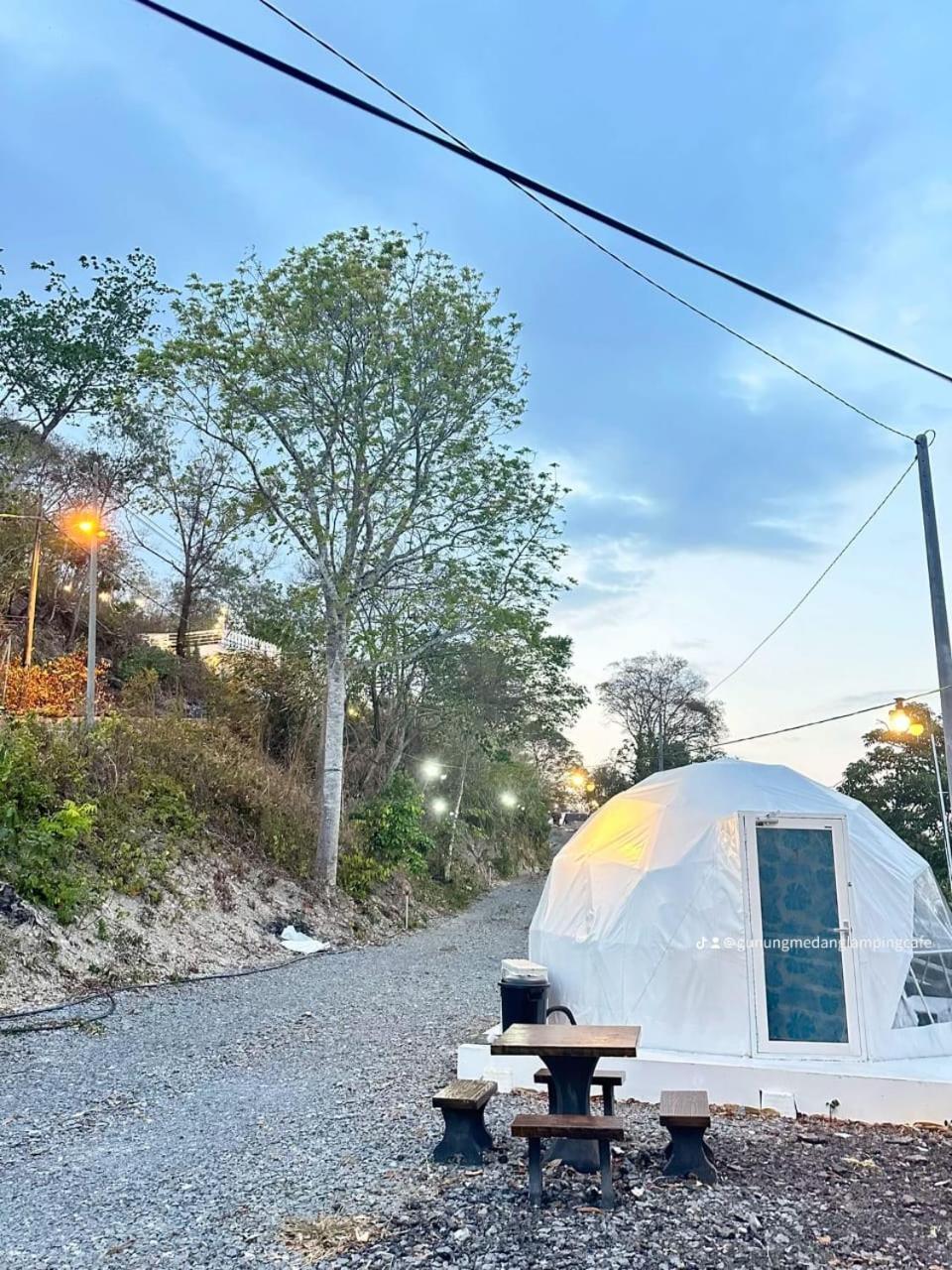 Gunung Medan Glamping & Cafe Hotel Kangar Exterior photo